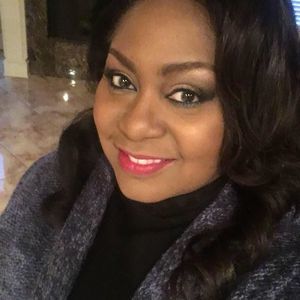 Meet your Posher, Dee